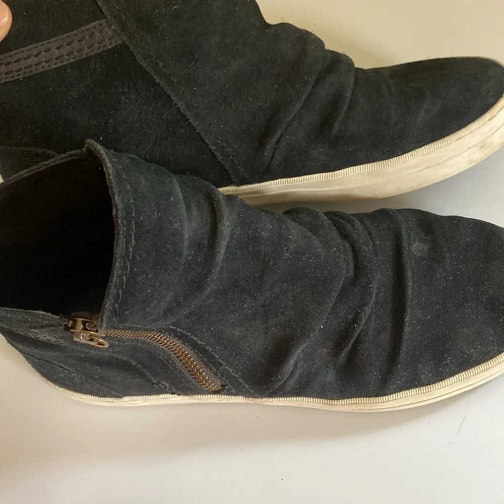 Sperry Black Suede High Top Zipper Sneakers Size 10